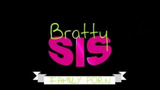 Gracie Gates & Brookie Blair Bilang Ke Stepbro: “kita Semua Bisa Ngentot Dulu, Baru Pergi Ke Pantai.”