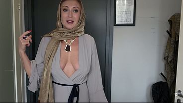 Ibu Tiri Berjilbab Montok Digebrak Kontol Besar Anak Tiri