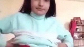 Cewek Kuliah Imut Lagi Mainin Memeknya Sendiri
