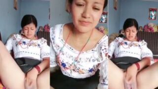 Gadis Seksi Dari Goa Colokin Memeknya Yang Basah Kuyup