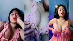 Puting Amelia Mulus Montok Goyang-goyang Di Mango Live Bikin Ngaceng