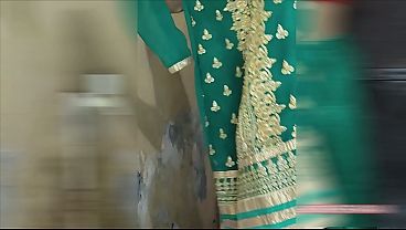 Tonton Video Mandi Cewek India Desi, Gak Pake Sensor, Hot Banget!