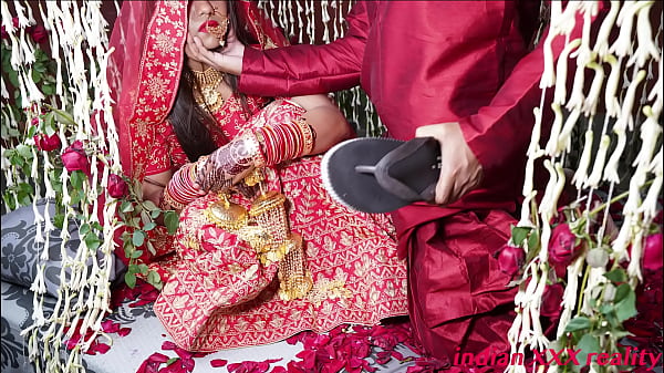 Malam Pertama Di Ranjang Pengantin, Desahan Dan Gerakan Panas Di Kamar Hotel.