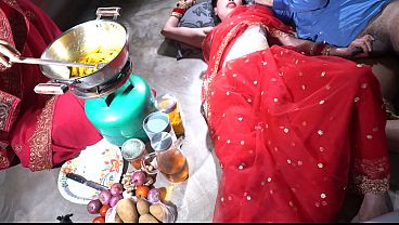 Ibu Tiri Dapur Nakal, Mami India Hot Di Dapur, Gerakan Step Mom Bikin Ngilu